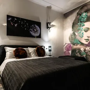 Trevi & Pantheon Design בית הארחה רומא